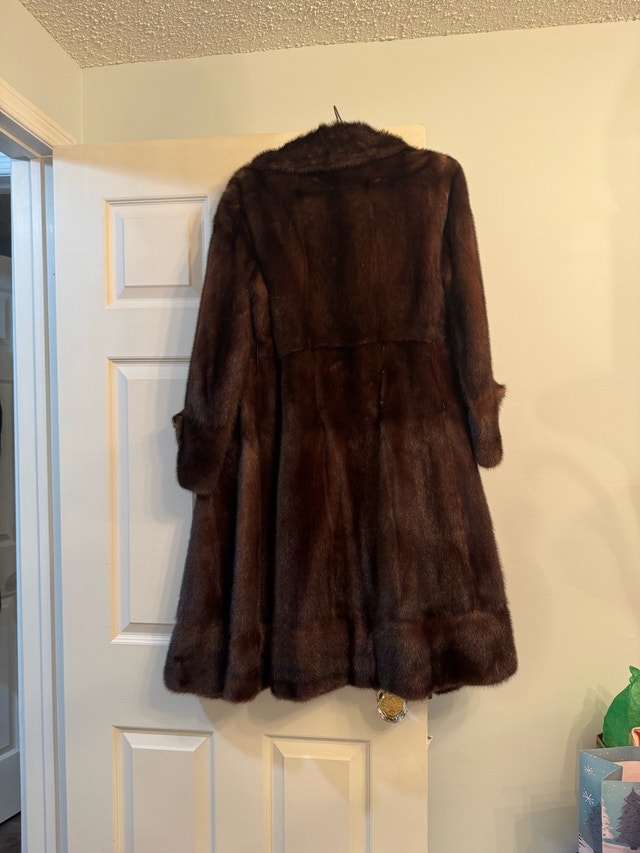 Vintage Europe Mink Coat - photo 3