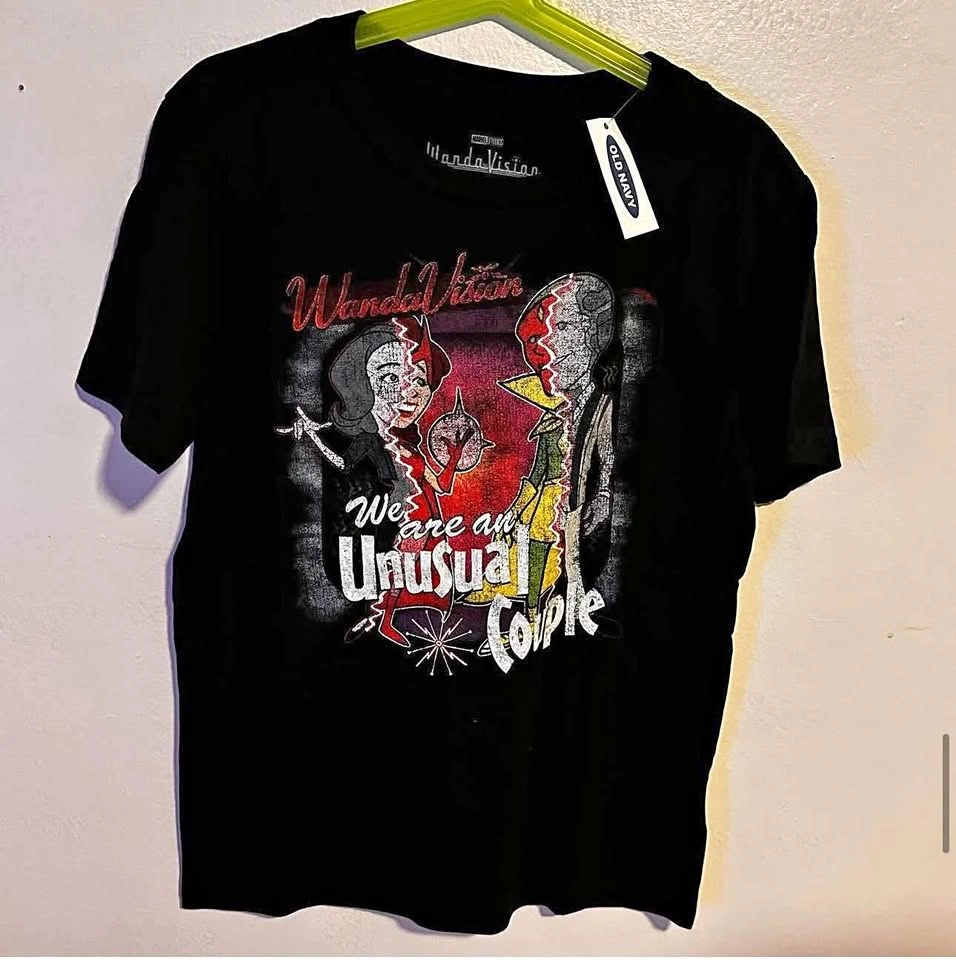 BOYS TSHIRT SIZES: MEDIUM & LARGE PRICE:$25