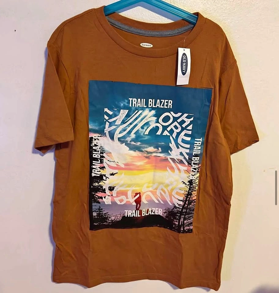 BOYS TSHIRT SIZE:XL PRICE:$25 AGES:14-16