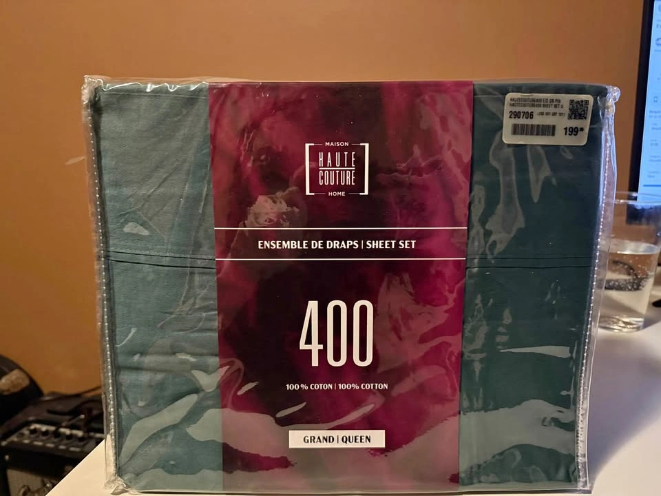 Brand New Queen Sheet Set - 400 Thread Count