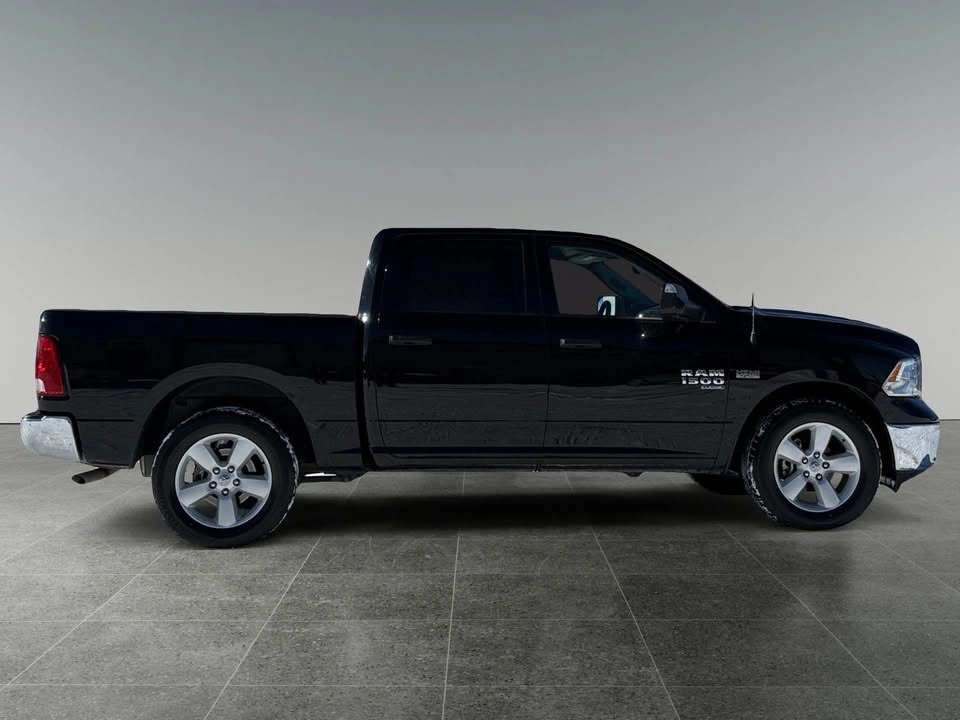 2023 Ram 1500 Classic Crew Cab - photo 3