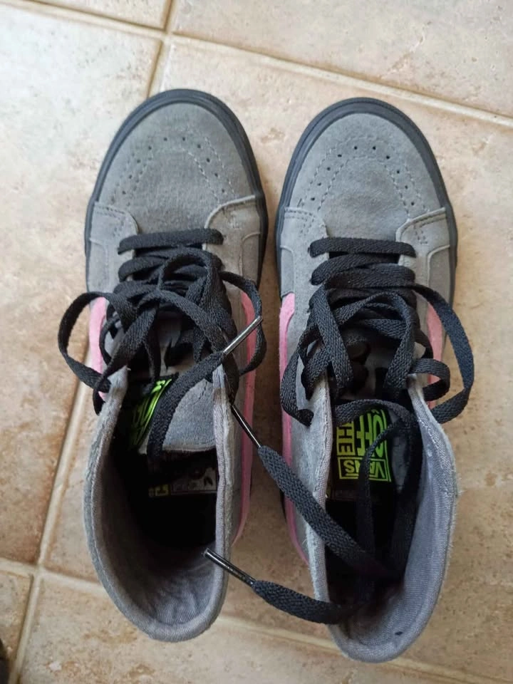Vans leather sneakers - size 6 women's - photo 2