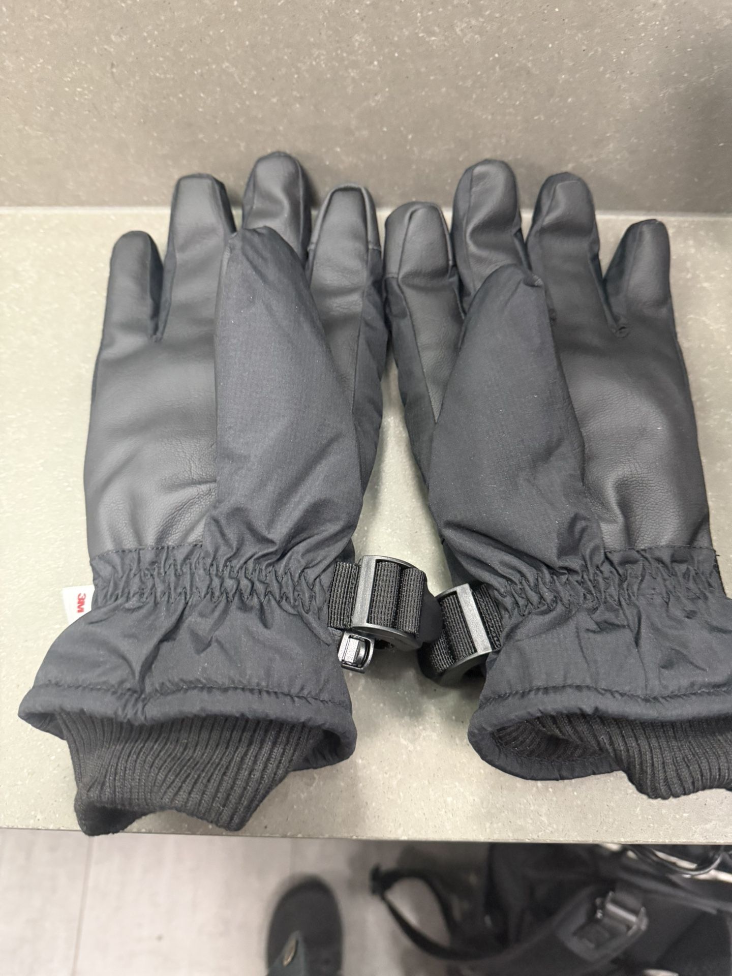 M/L Panda Touchscreen Insulated Gloves