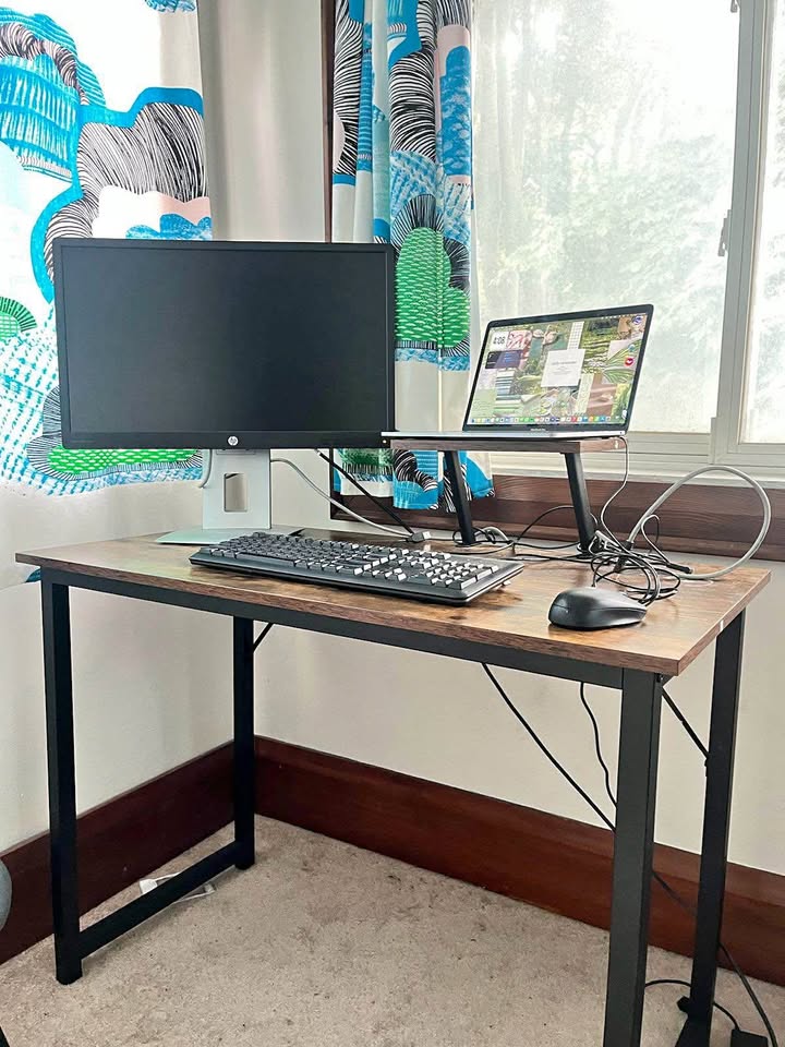 Office / Gaming Desk with Built-In Laptop Stand