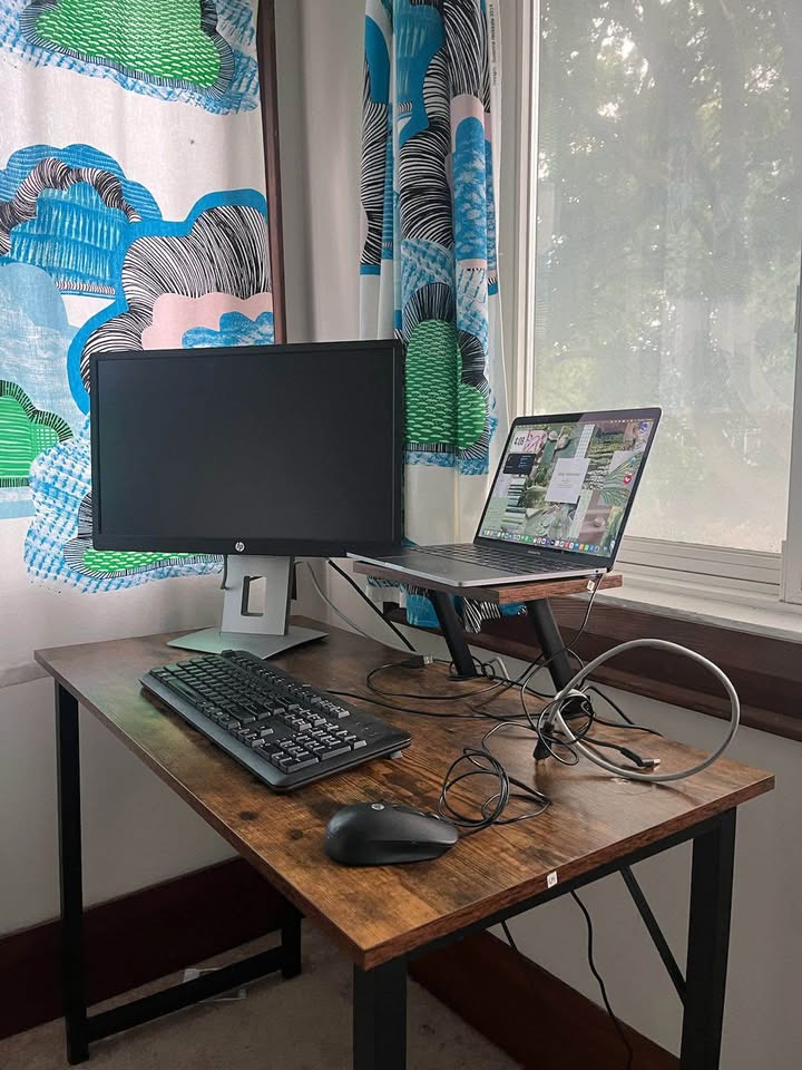 Office / Gaming Desk with Built-In Laptop Stand - photo 3