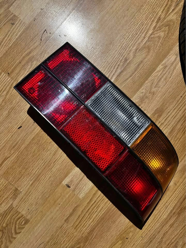 Porsche 944/924S/951 Hella Tail Lights - Pair - Mint Studs