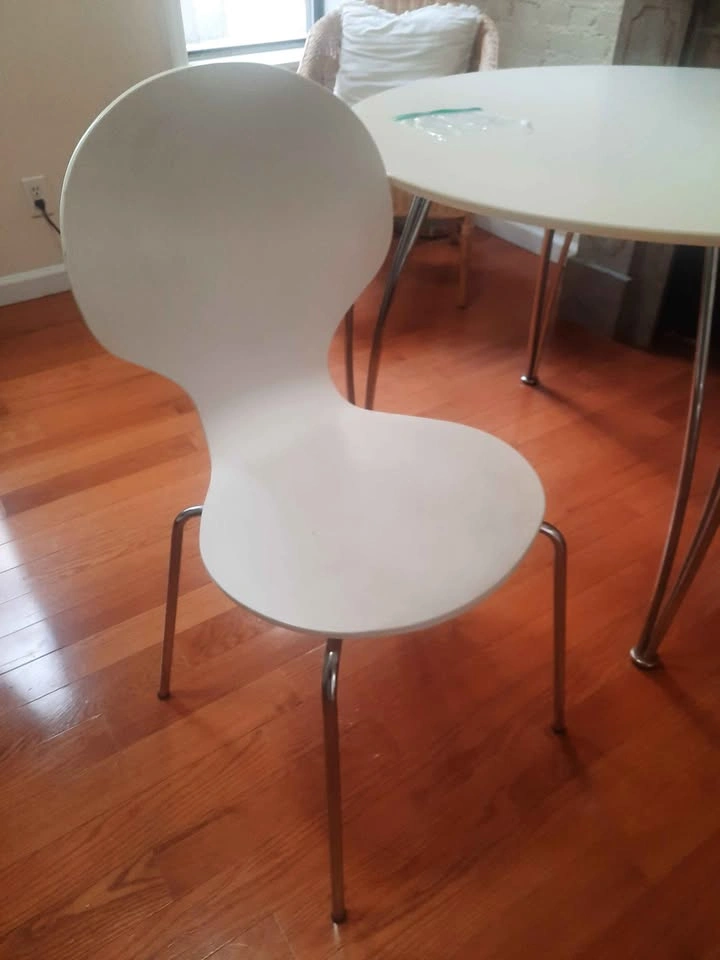 Vintage table with 2 chairs - photo 3
