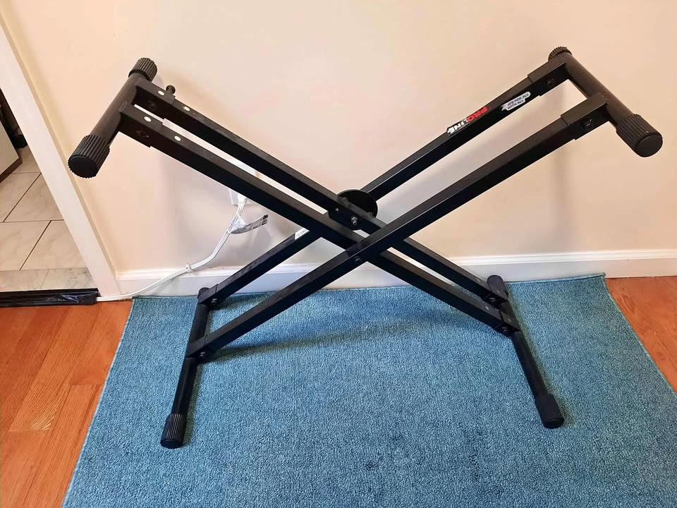 Adjustable Piano Stand