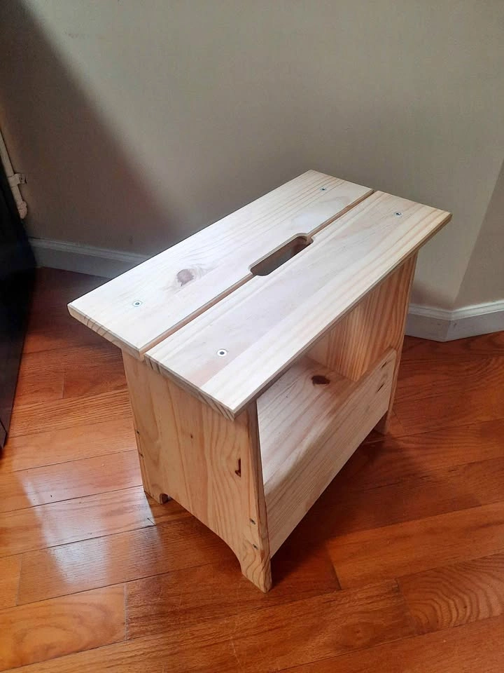 Sidebed table, Perjohan
