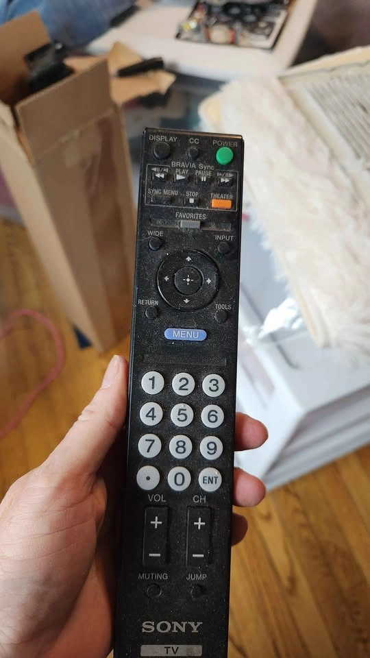SONY 30" TV w/ Remote - photo 3