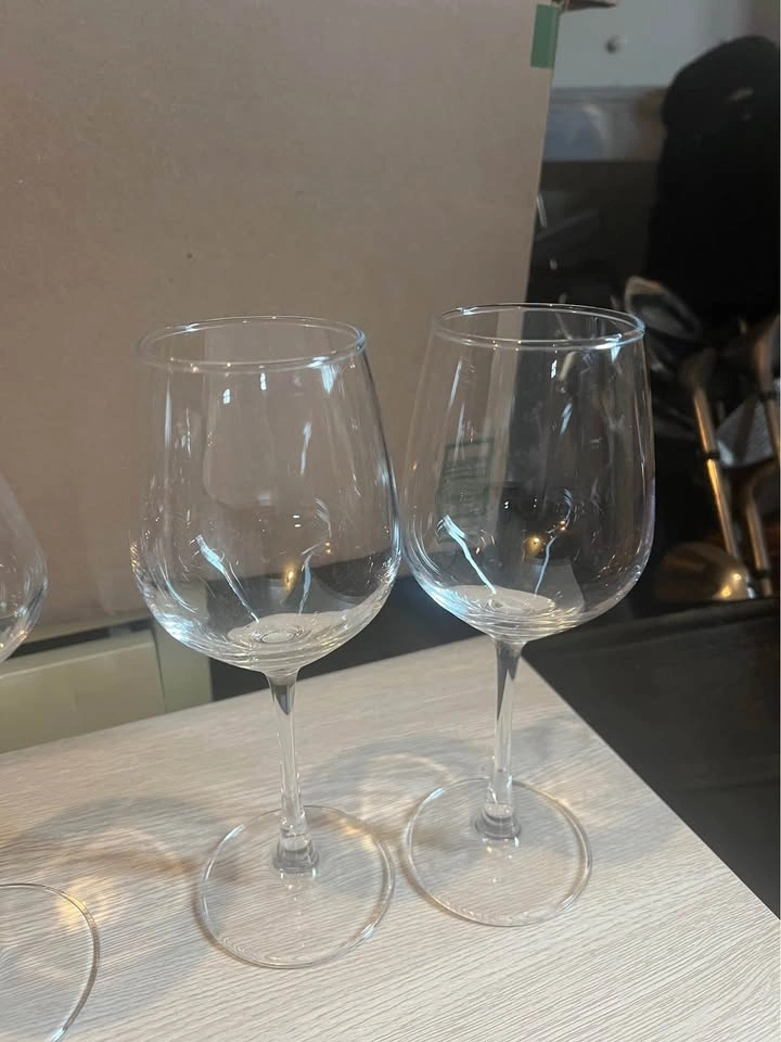 Set of 4 Elegant Stemmed Wine Glasses (2 Styles) - $25 - photo 4