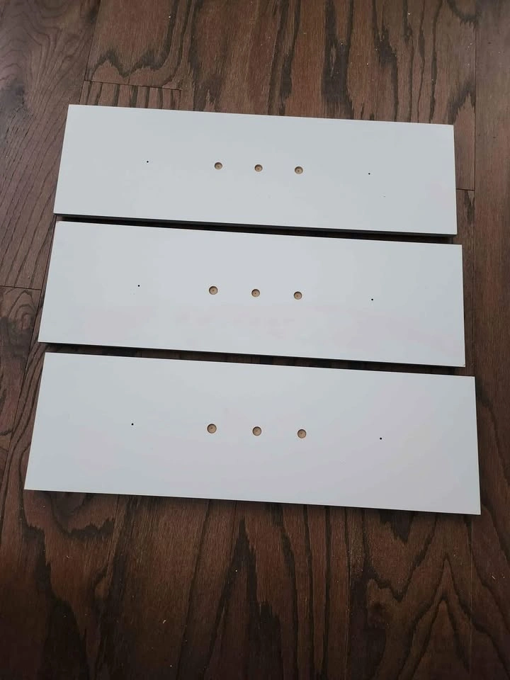 3 like shelves $10 - photo 2