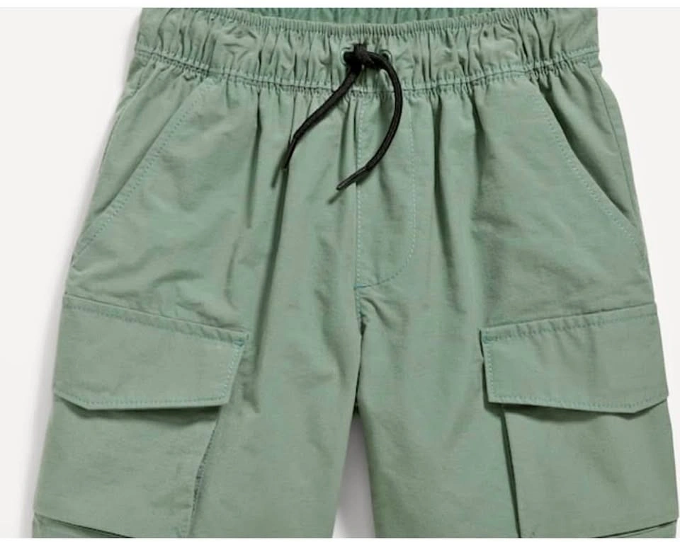 BOYS SHORTS SIZE:LARGE PRICE:$15