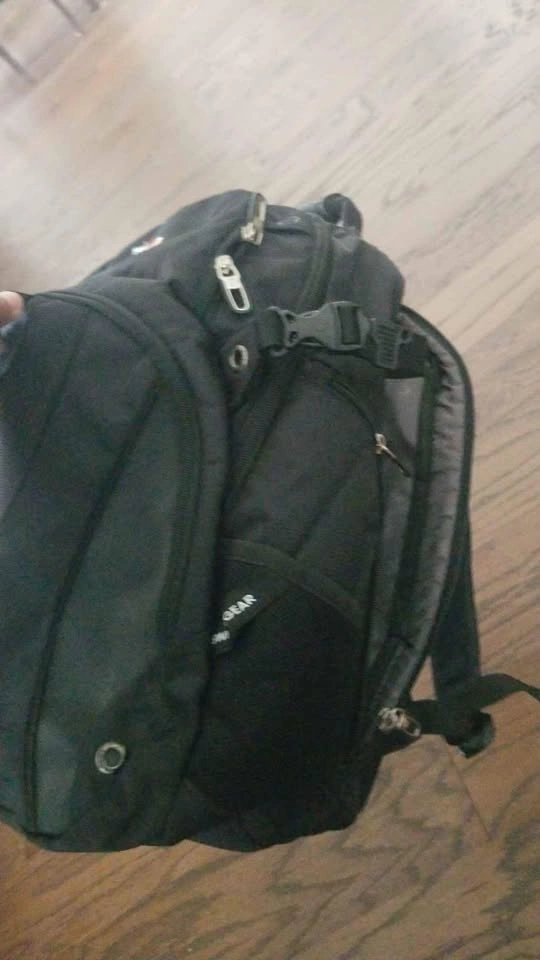 Swiss Gear NEW BACKPACK 1 ZIPPER BROKEN - photo 2