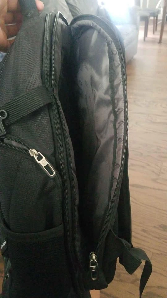 Swiss Gear NEW BACKPACK 1 ZIPPER BROKEN - photo 3