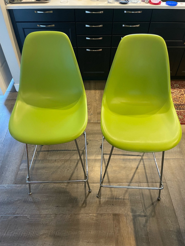 Molded plastic Counter Stools
