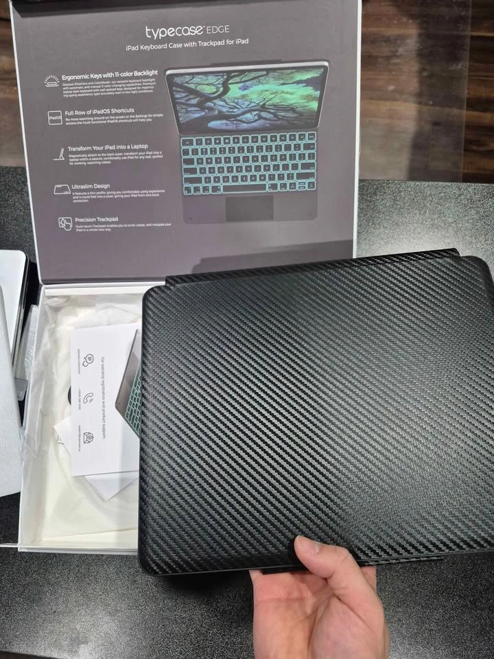 Typecase Edge Keyboard Case for iPad 10th Gen - photo 3