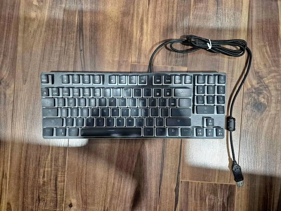 MUST SELL Compact Mechanical Gaming Keyboard