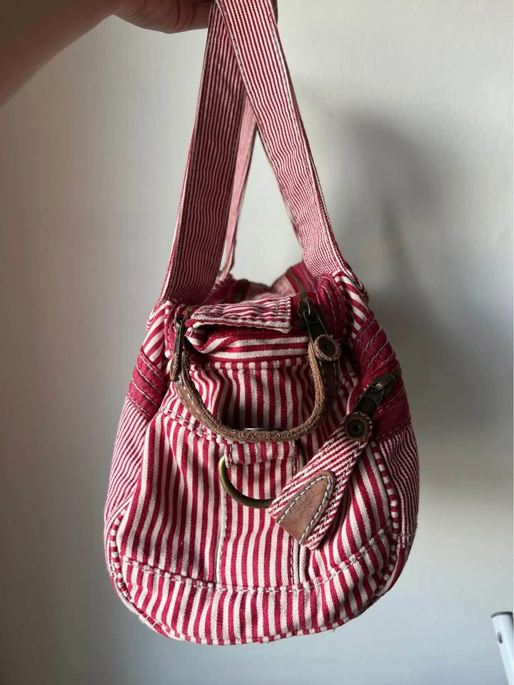 Vintage Red Gap Purse - photo 2