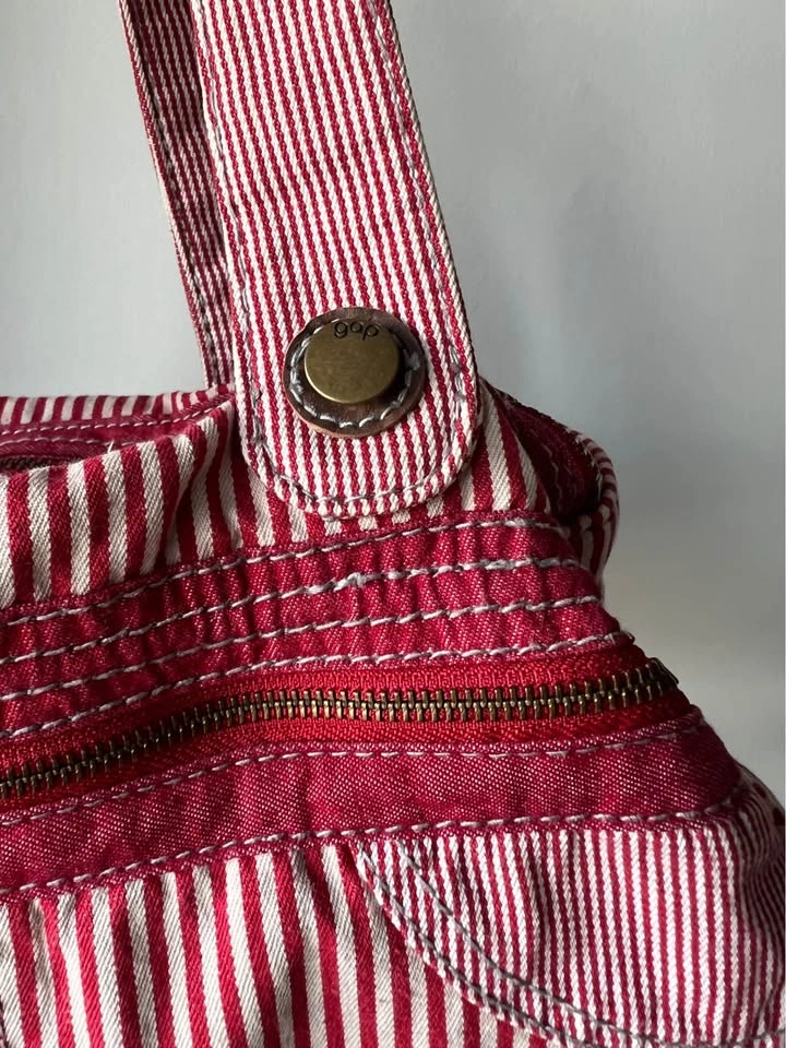 Vintage Red Gap Purse - photo 3