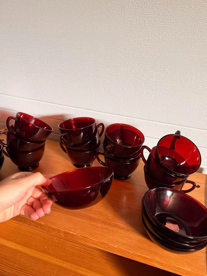 Vintage Ruby Red Glassware Set - 12 Cups & 7 Bowls - photo 2