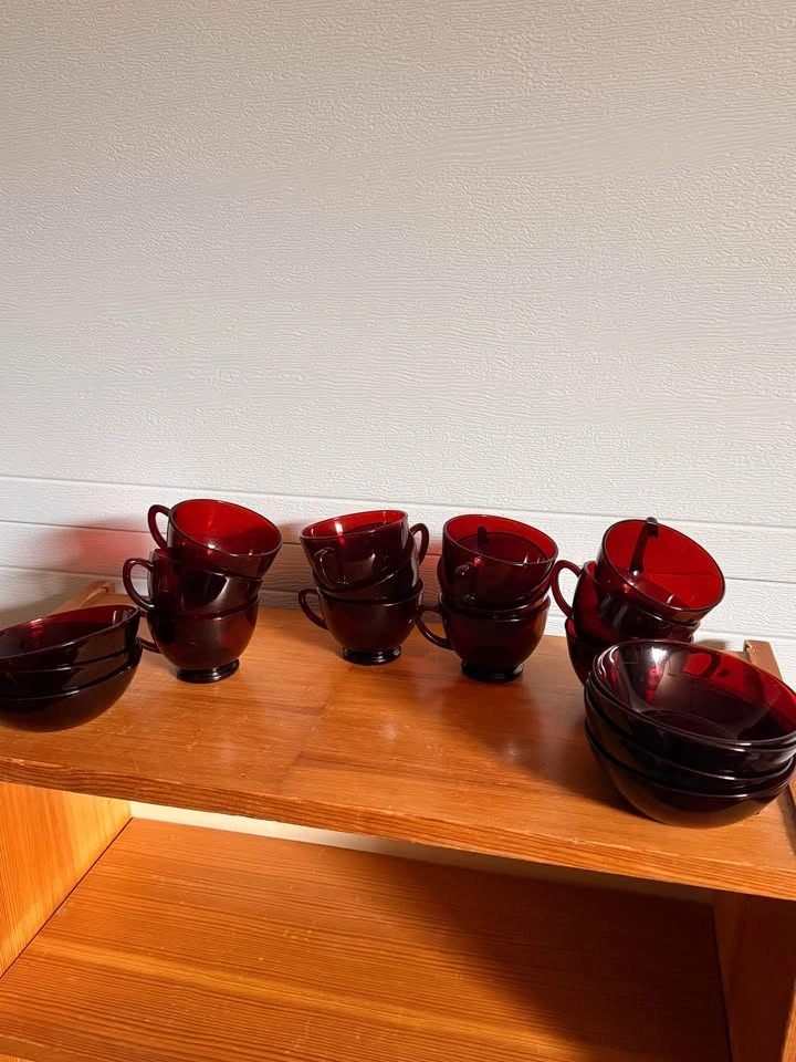 Vintage Ruby Red Glassware Set - 12 Cups & 7 Bowls - photo 4