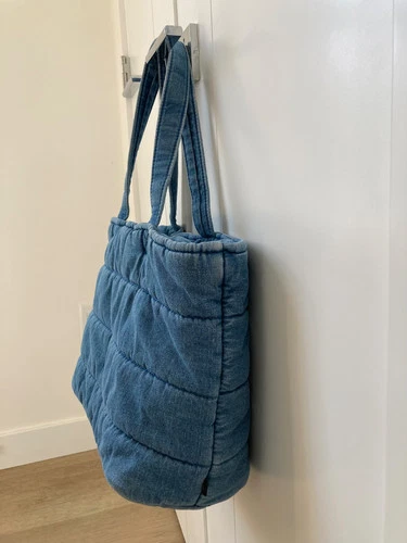 GAP Denim Quilted Puffer Tote Bag Soft Blue Magnetic Snap Closur - photo 4