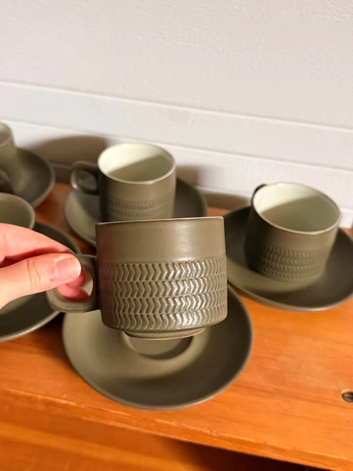 Denby Made in England Cups and Saucers Set of 6 - photo 3