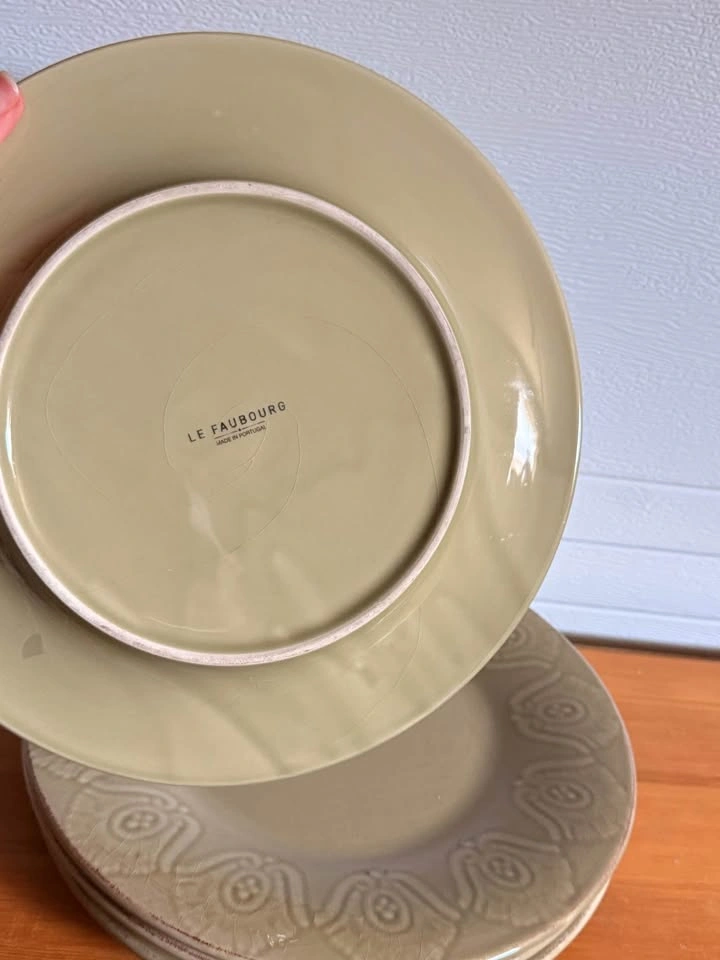 Set of 4 Le Faubourg Sage Green Embossed Dinner Plates - photo 2