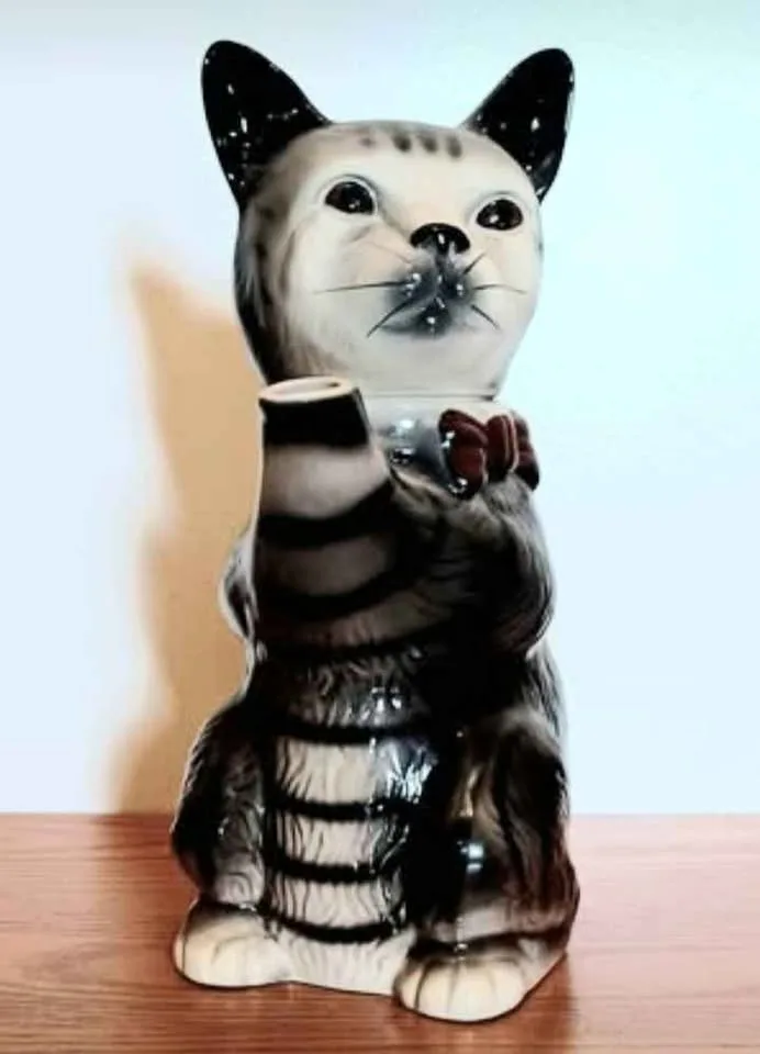 Vtg Staffordshire Tubby Cat Teapot image indicator(2)