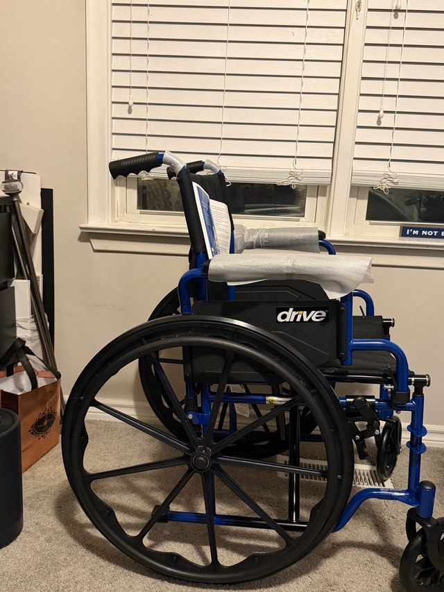 Drive Medical Wheelchair - photo 4