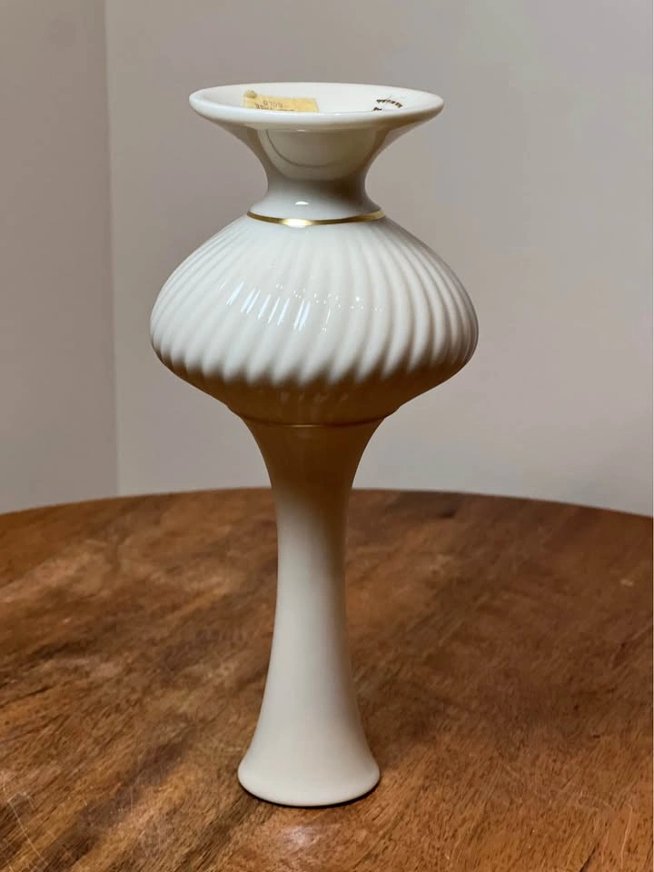 Vintage Lenox Bud Vase Ivory Ribbed Porcelain w/Pedestal 24K - photo 5