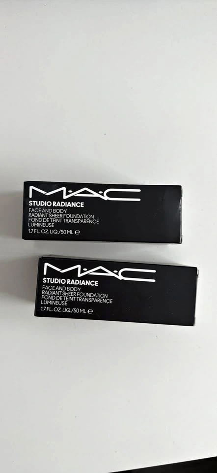 Mac Studio Radiance Sheer Foundation