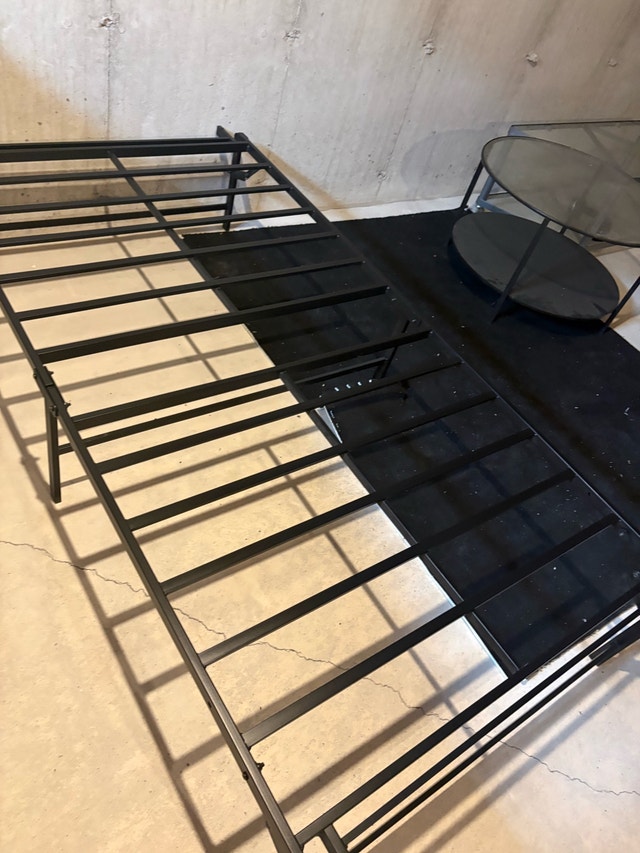 Twin Metal Bedframe - photo 3