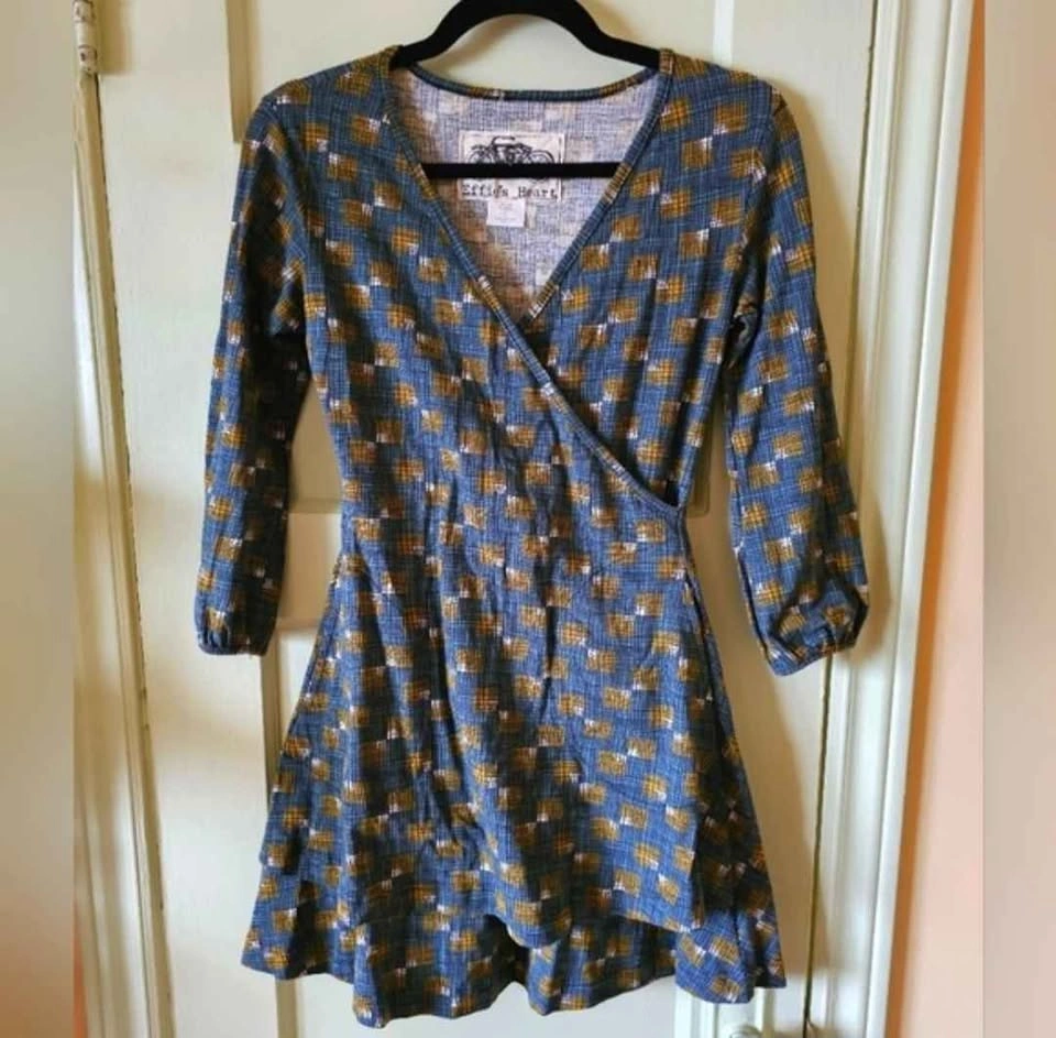 Size S Effie's Heart geometric faux wrap dress - photo 2