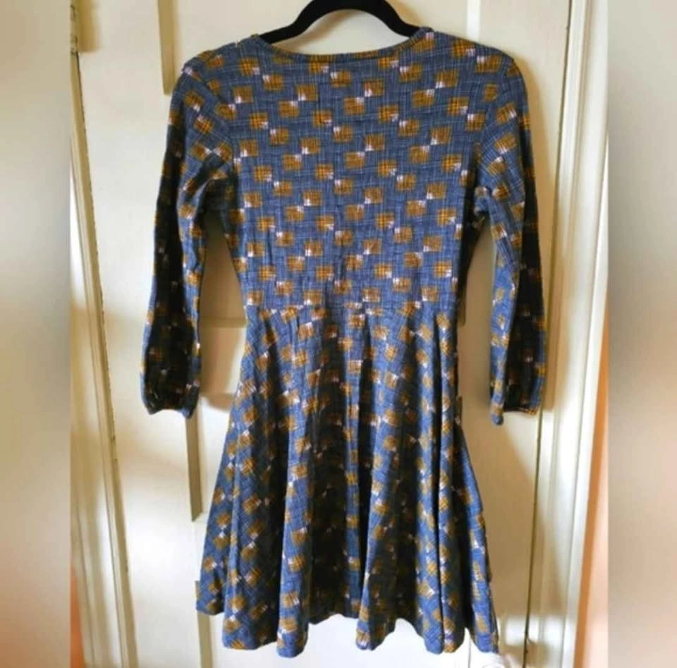 Size S Effie's Heart geometric faux wrap dress - photo 5