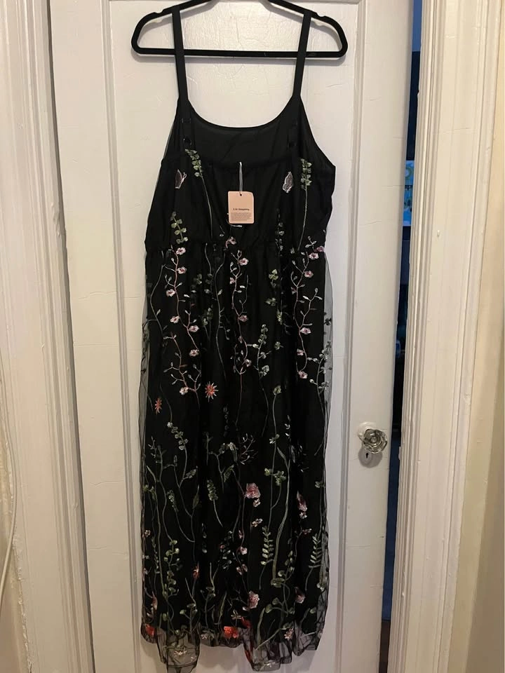BloomChic Black Maxi Dress w/ Floral Embroidery - Size 18-20 - photo 3
