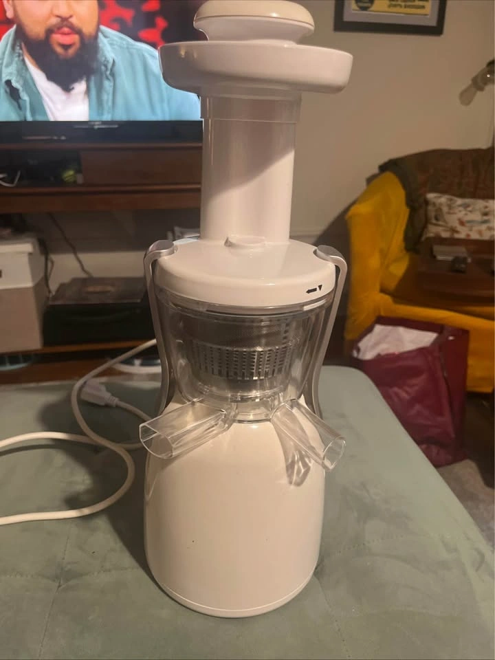Wowow Cold Press Juicer Masticating Juice Extractor - photo 3