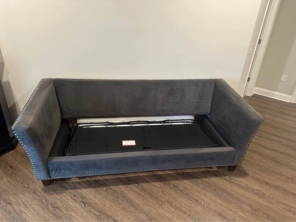 Two beautiful sofas for sale - photo 5