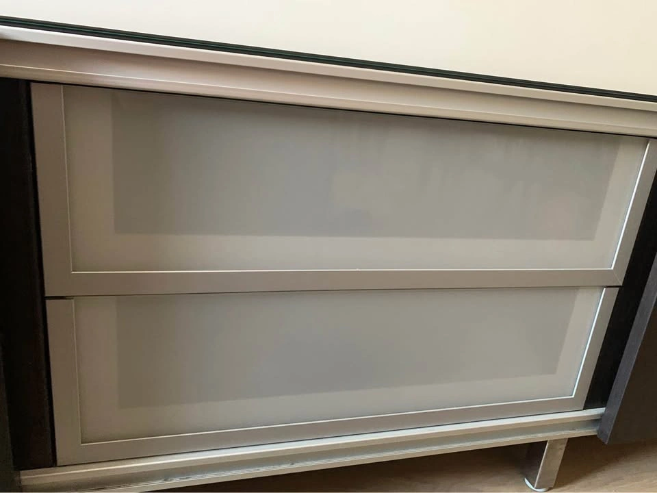 Ikea Besta TV Bench with Free LG TV - photo 2