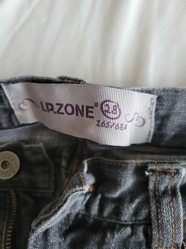 LP Zone Jeans Size 28 Capri Style Washed Black - photo 2