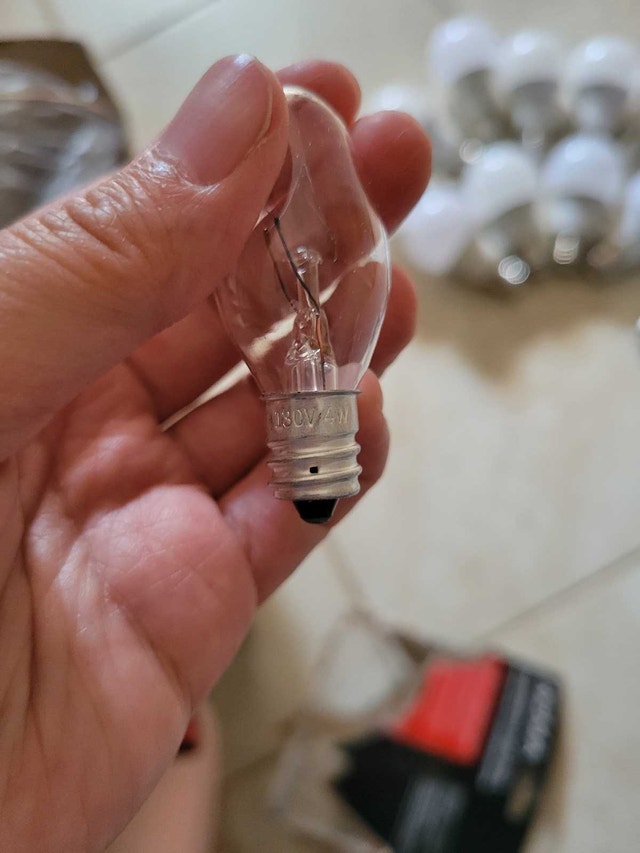 Small Light Bulbs - photo 2