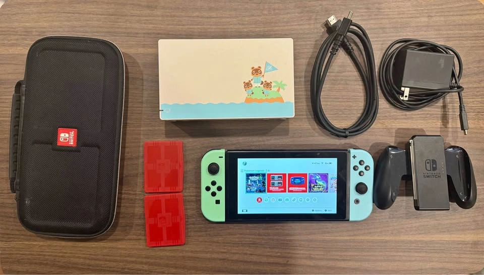 Nintendo Switch Animal Crossing Edition Bundle + Case