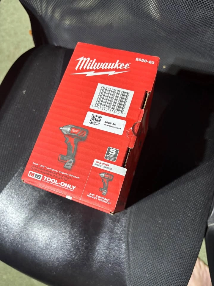 Milwaukee Compact Impact Wrench 3/8" - photo 3