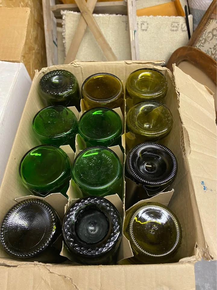 3 Cases Wine Bottles - Clean & Smoke Free - photo 3