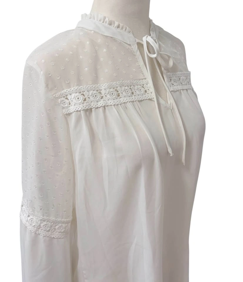 Antilia Femme White Swiss Dot Crochet Lace Peasant Blouse - Medi - photo 4
