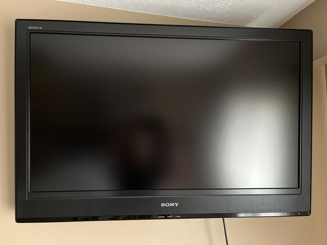 Sony Bravia HDTV 40" KDL-40S3000 LCD