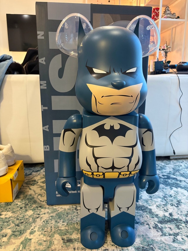 Batman Bearbrick 1000% Hush Version