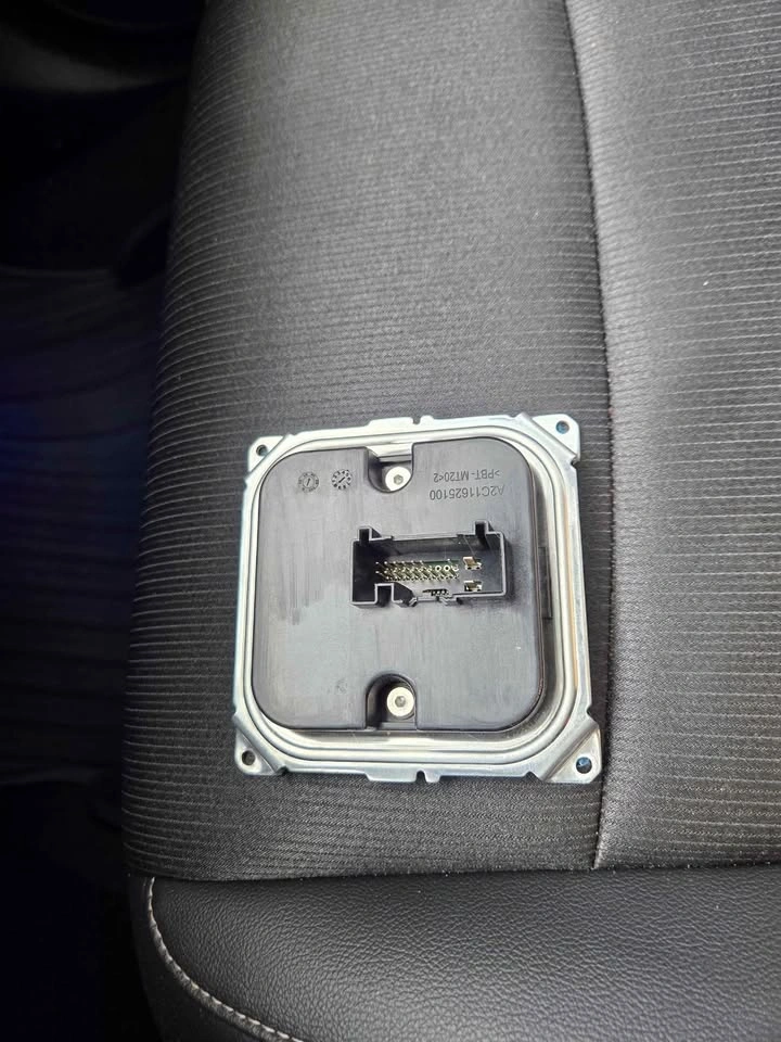 Infiniti Q60 Headlight Ballast - photo 2
