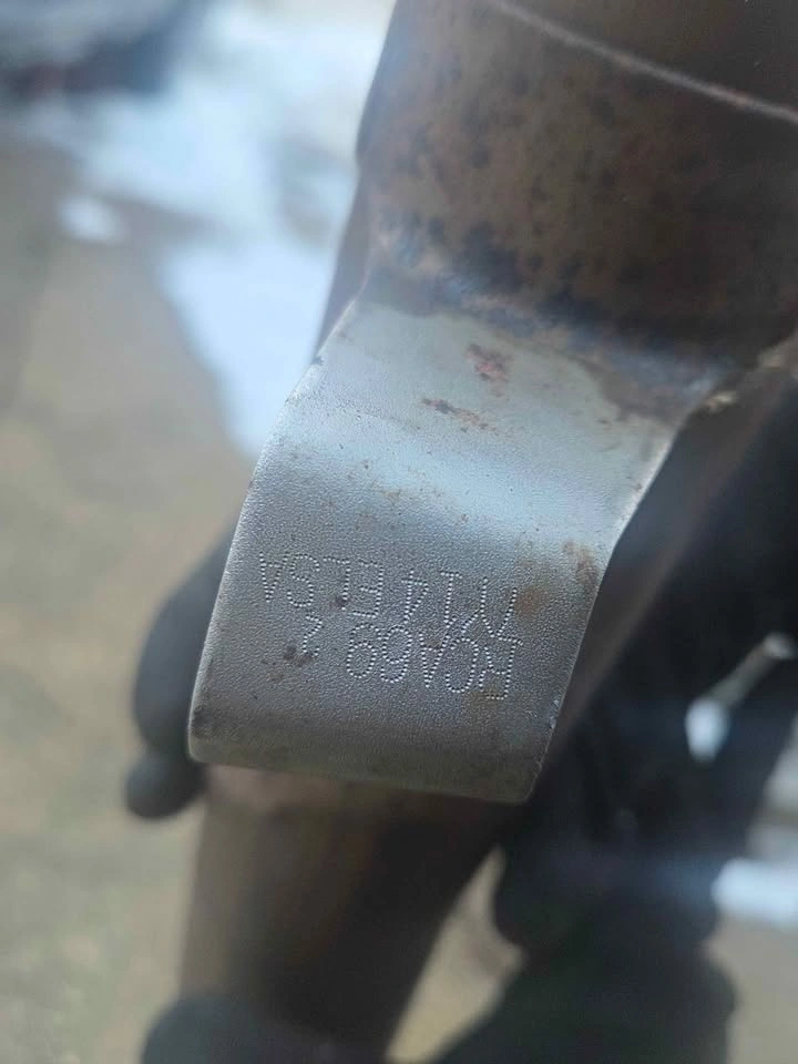 Subaru Legacy Catalytic Converter - photo 3